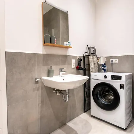 Loreley Am Rhein, Moderne & Vollausgestatte 40qm, Kueche, Netflix, Wm דירה *