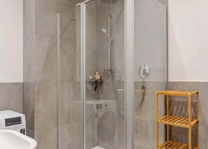 アパート Loreley Am Rhein, Moderne & Vollausgestatte 40qm, Kueche, Netflix, Wm コブレンツ